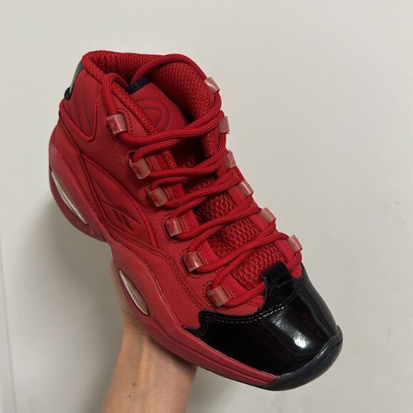 ⭐️REEBOK QUESTION MID BASKETBALL SNEAKERS - Picture 3 of 10